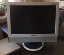 Samsung. 19"