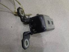 Петля двери задней правой верхняя Renault Megane 3 2009-2016