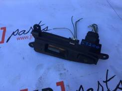Кнопка включения аварийной сигнализации. Toyota Carina ED, ST200, ST201, ST202, ST203, ST205 Toyota Corona Exiv, ST200, ST201, ST202, ST203, ST205 Дви...