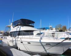 Bayliner. 1992 год год, длина 13,50 м., двигатель стационарный, 500,00 л.с., дизель. Под заказ