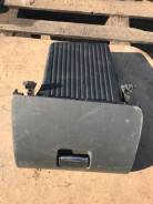 Бардачок. Ford Focus, BK, BL, BM, CB8 Двигатели: ECOBOOST, IQDB, JQDA, JQDB, JTDA, JTDB, M1DA, M2DA, M8DA, M8DB, M9DA, M9DB, MUDA, NGDA, NGDB, PNDA, T...