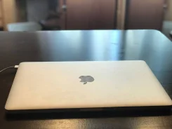Apple MacBook Pro 15 2013 Late. 15.4", 2����, ��� 8 ��, ���� 256���, WiFi: 1, Bluetooth: 1, ����������� �� 5��. ����