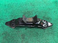 Балка под кпп. Subaru Legacy, BE5, BE9, BEE, BH5, BH9, BHC, BHCB5AE, BHE Двигатели: EJ20, EJ201, EJ202, EJ204, EJ206, EJ208, EJ25, EJ254, EZ30, EZ30D