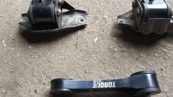 Подушка двигателя. Subaru Forester, SG, SG5, SG6, SG69, SG9, SG9L Subaru Impreza, GD, GD2, GD3, GD4, GD9, GDA, GDB, GDC, GDD Двигатели: EJ20, EJ201, E...