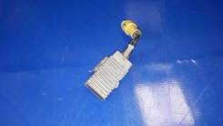 Резистор. Toyota Crown, GS110, GS117, GS120, GS120G, GS126, GS126V, MS110, MS112 Toyota Soarer, GZ20 Toyota Supra, GA70, GA70H Toyota 4Runner, VZN61...