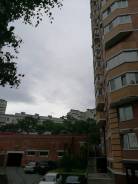 Места парковочные. улица Комсомольская 25б, р-н Первая речка, 11 кв. м., электричество. Вид снаружи