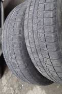 Bridgestone. Зимние, 2010 год, 30 %, 2 шт