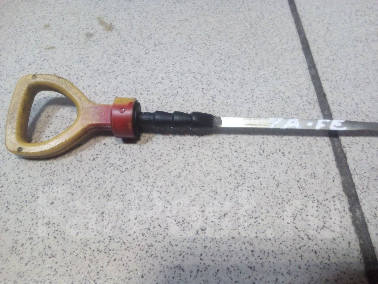 Масляный щуп тойота. Щуп масляный toyota dyna. 6 2007. Масляного щупа для toyota yaris. Масляный щуп тойота королла 100.