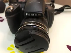Fujifilm FinePix HS10. ���: 14� � ����� ����
