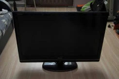 Hisense. LCD (��) ����