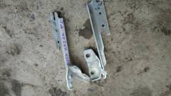Крепление капота. Mazda Training Car, BJ5P Mazda Familia, BJ3P, BJ5P, BJ5W, BJ8W, BJEP, BJFP, BJFW, YR46U15, YR46U35, ZR16U65, ZR16U85, ZR16UX5 Mazda...