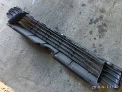 Решетка радиатора. Toyota Prius, ZVW30, ZVW30L