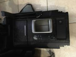 Консоль центральная. Toyota Land Cruiser, GRJ200, J200, URJ200, UZJ200, UZJ200W, VDJ200, URJ202, URJ202W Двигатели: 2UZFE, 3URFE, 1URFE, 1VDFTV, 1GRFE