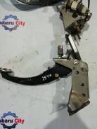 Накладка на педаль. Subaru Legacy, BL, BL5, BL9, BLE, BP, BP5, BP9, BPE, BPH Subaru Legacy B4, BL5, BL9, BLE Двигатель EJ20Y
