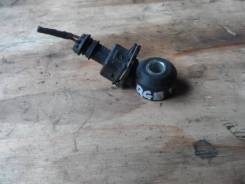 Датчик детонации. Infiniti QX56, JA60 Nissan: X-Trail, Maxima, Presage, Altima, NV200, Avenir, Almera, Sunny, Micra C+C, Cube, Xterra, Bluebird Sylphy...