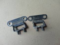 Кронштейн двери багажника. Toyota: Corona, Caldina, Sprinter Carib, Corolla, Carina E Двигатели: 3SFE, 2C, 2CT, 3CE, 3SGE, 4SFE, 5EFE, 7AFE, 4AFE, 4AG...