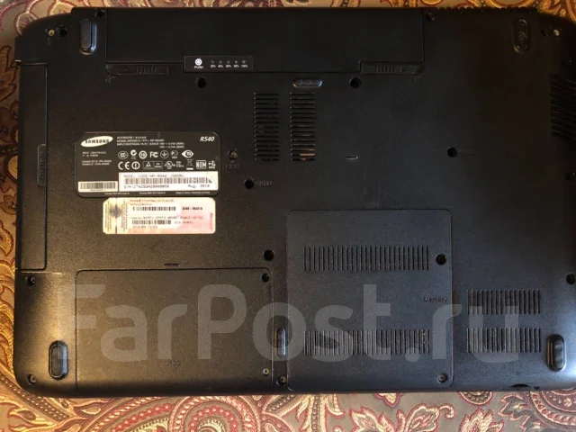 Samsung R540. 15.6", 1,1����, ��� 3072 ��, ���� 200���, WiFi: 1, Bluetooth: 1 ����