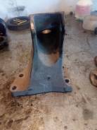 Кронштейн опоры двигателя. Mitsubishi: Lancer Cedia, Aspire, Lancer, Mirage, Carisma, Emeraude, FTO, Dion, Dingo, Mirage Dingo, RVR, Space Star, Pajer...