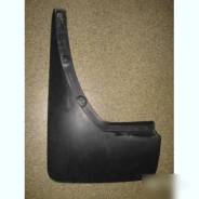 Брызговики. Toyota Vanguard, ACA31, ACA36 Toyota RAV4, ACA30, ACA31, ACA31W, ACA36, ACA36W, ALA30, ALA35 Двигатели: 2AZFE, 1AZFE, 2ADFHV, 2ADFTV