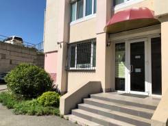 Сдается 170 м в 600 квартирном комплексе. Парковка. Отдельный вход. 170 кв. м., улица Чкалова 30, р-н Вторая речка