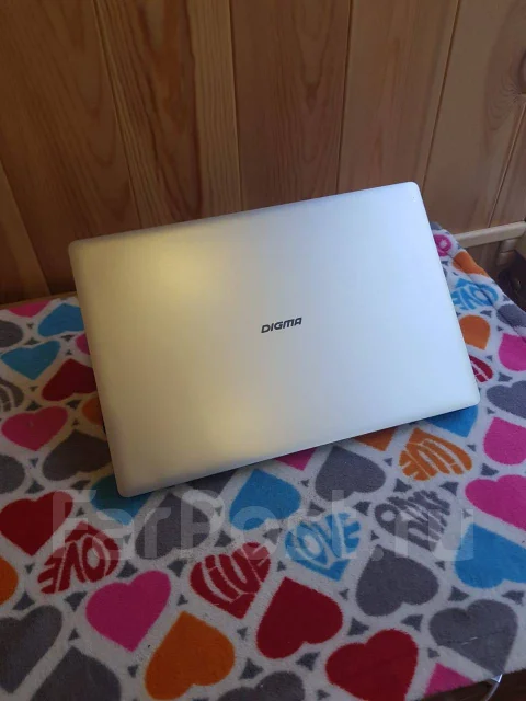 Digma EVE 1401. 14", ��� 2048 ��, WiFi: 1, ����������� �� 6��. ����