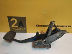 Педаль тормоза. Toyota: Windom, Crown, Aurion, Aristo, Verossa, Camry Gracia, Avensis, Corolla, Altezza, Mark II Wagon Blit, FJ Cruiser, Hilux Surf, S...