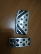 Накладка на педаль. Mitsubishi Pajero, V74W, V75W, V76W, V77W, V78W, V83W, V85W, V86W, V87W, V88V, V88W Двигатели: 4D56, 4M40, 4M41, 6G72, 6G74, 6G75
