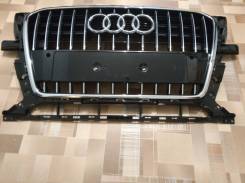 Решетка радиатора. Audi Q5, 8RB Двигатели: AAH, CDUC, CDUD, CGLC, CGLD, CGQB, CHJA, CJCA, CJCB, CJCD, CMGB, CNCB, CNCD, CNCE, CNHA, CNHC, CPMA, CPMB...