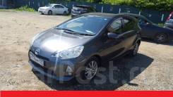 Toyota Aqua. Без водителя