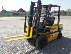 Komatsu. Вилочный погрузчик FG25-11, 2 500 кг., Бензиновый