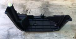 Крепление аккумулятора. Toyota Prius, ZVW30, ZVW30L Двигатель 2ZRFXE