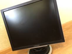 Samsung. 19", технология ЖК (LCD)