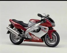 Yamaha YZF 1000 ����