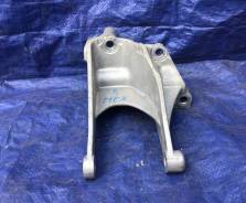 Кронштейн кпп. Honda Accord, CU2, CP1, CP2, CU1, CW2, CW1 Honda Accord Tourer, CW2 Двигатели: J35Z2, K24Z2, K24Z3, N22B1, N22B2, R20A3, K24A, R20A