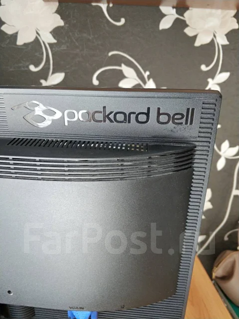 Packard Bell. 18" ����