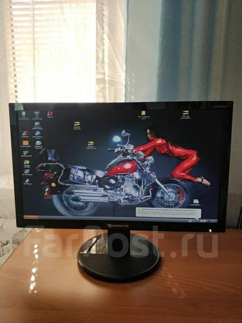 Packard Bell. 18" ����