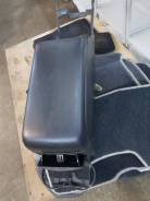 Подлокотник. Subaru Legacy B4, BE5 Subaru Legacy, BH9, BH5, BHE, BHC Двигатели: EJ25, EJ20, EZ30