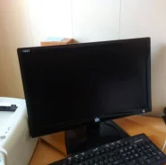 DNS. 21.5", ���������� �� (LCD)