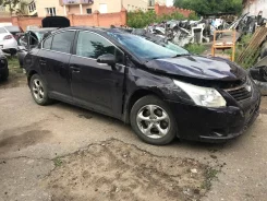 Toyota Avensis ����
