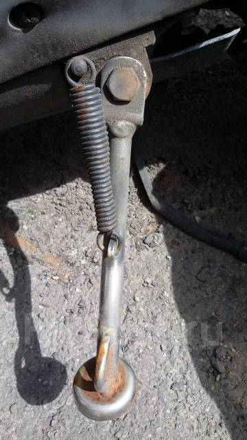 Tact 24. Боковая подножка на honda lead. Боковая подножка хонда такт 30. Хонда такт подножка. Скутер gear.