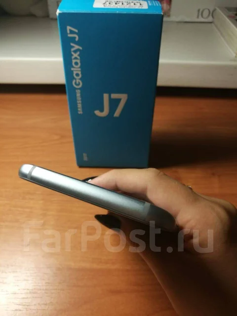 Samsung Galaxy J7. �/� ����