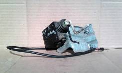 Замок лючка бензобака. Opel Omega, B Двигатели: 20SE, U25DT, X20DTH, X20SE, X20XEV, X25DT, X25XE, X30XE, Y22DTH, Y22XE, Y25DT, Y26SE, Y32SE, Z22XE, CA...