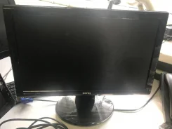 BenQ. 19" ����