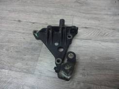 Кронштейн опоры двигателя. Nissan: Bluebird, Wingroad, Avenir Salut, Primera Camino, 100NX, R'nessa, Serena, Lucino, Presea, Avenir, Primera, Pul...