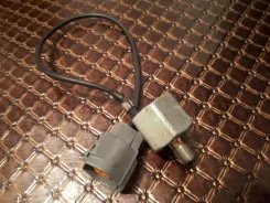 ������ ��������� Mazda E1T14875, FP39-18-921 ����