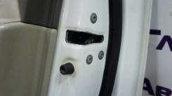 Замок двери. Toyota: Allion, Mark X Zio, Crown, ist, Prius C, iQ, Corolla, EQ EV, Estima, Vanguard, Tarago, Isis, Vellfire, Land Cruiser Prado, Coroll...