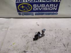 Ручка открывания бензобака. Subaru Forester, SH5, SH9, SH9L, SHJ, SH, SHM Двигатели: FB20, EE20Z, FB20B, FB25B, EJ25, EJ253, EJ255, EJ204, EJ20