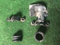 Крепление рулевой рейки. Nissan Cedric, HBY33, HY33, MY33, PAY32, PBY32, PY32, PY33, Y32, Y33 Nissan Cima, FGDY32, FGDY33, FGNY33, FGY32, FGY33, FHY33...