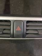 Кнопка включения аварийной сигнализации. Honda CR-V, RD4, RD5, RD6, RD7 Двигатели: K20A4, K20A5, K24A1, N22A2