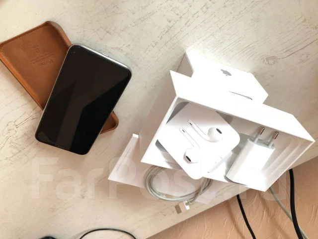 Apple iPhone X. �/�, �����, 3G, 4G LTE ����